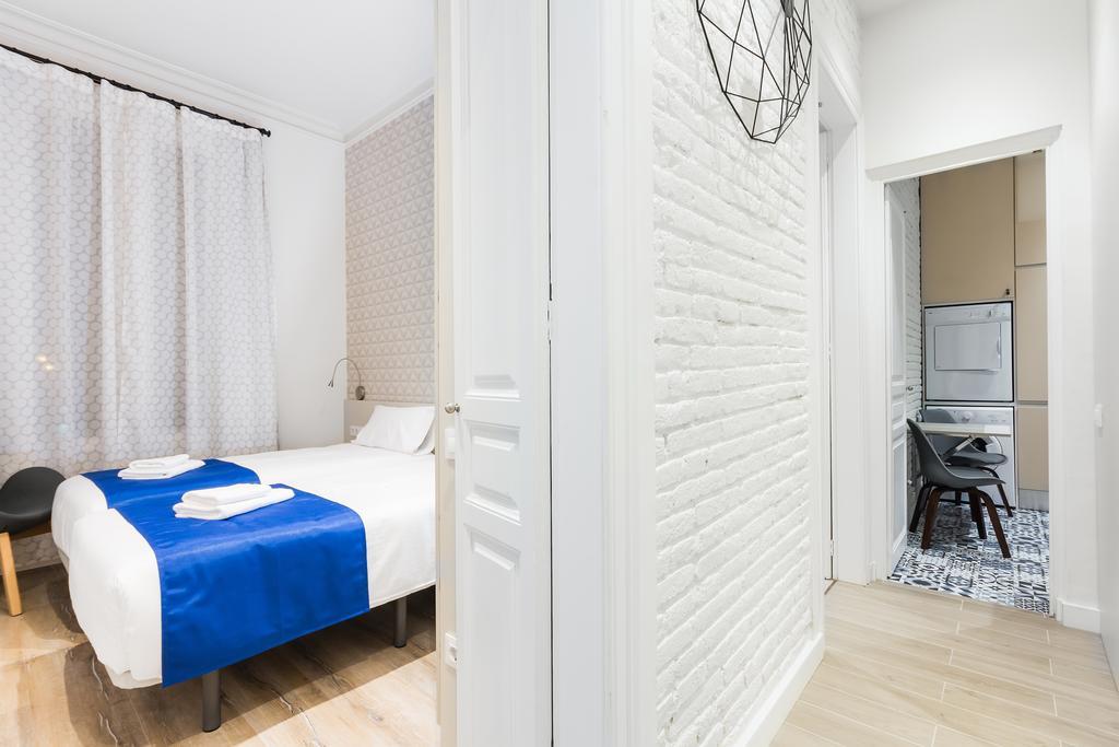 Barcelona Apartments Marina 124 Екстериор снимка
